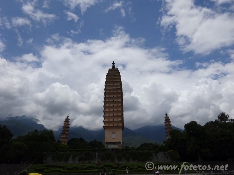 62
Yunnan - Dali
Templo Pagodas
Palabras clave: Elenita