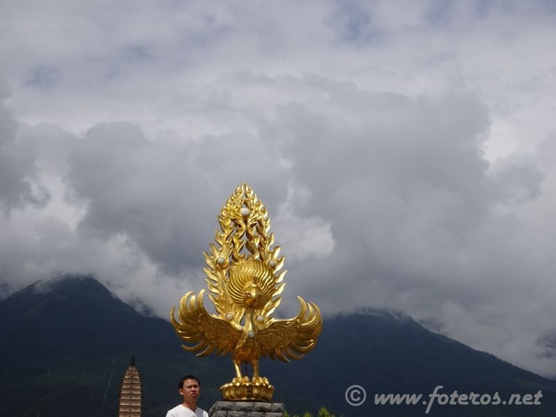 34
Yunnan - Dali
Templo Pagodas
Palabras clave: Elenita